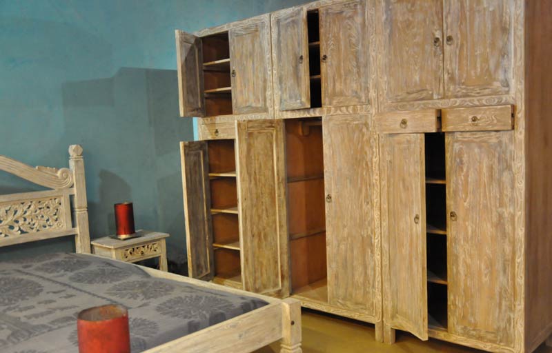 Kleiderschrank